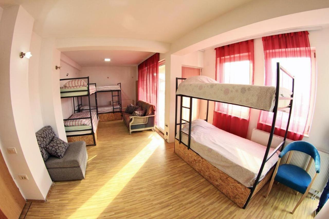 Golden Age Hostel Охрид Екстер'єр фото