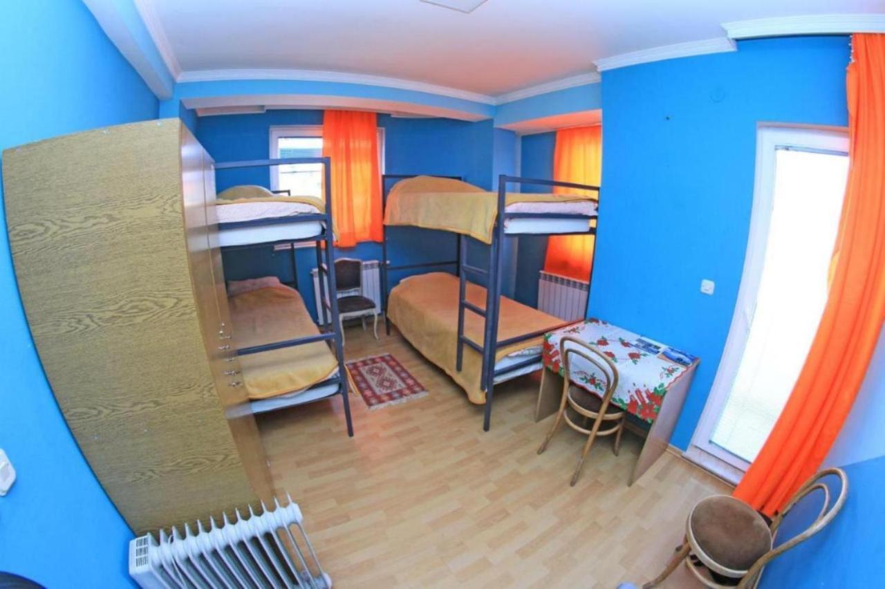 Golden Age Hostel Охрид Екстер'єр фото