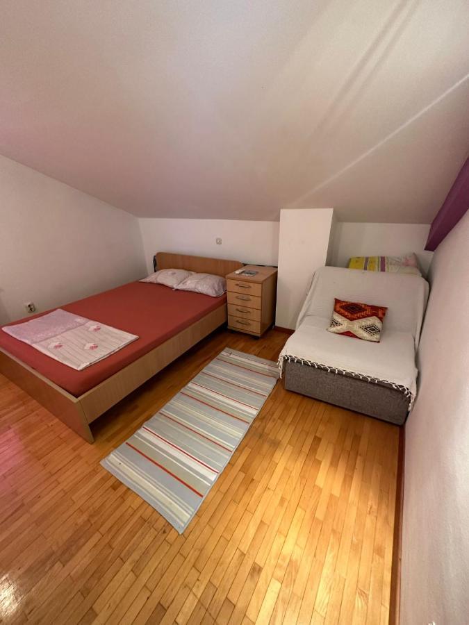 Golden Age Hostel Охрид Екстер'єр фото