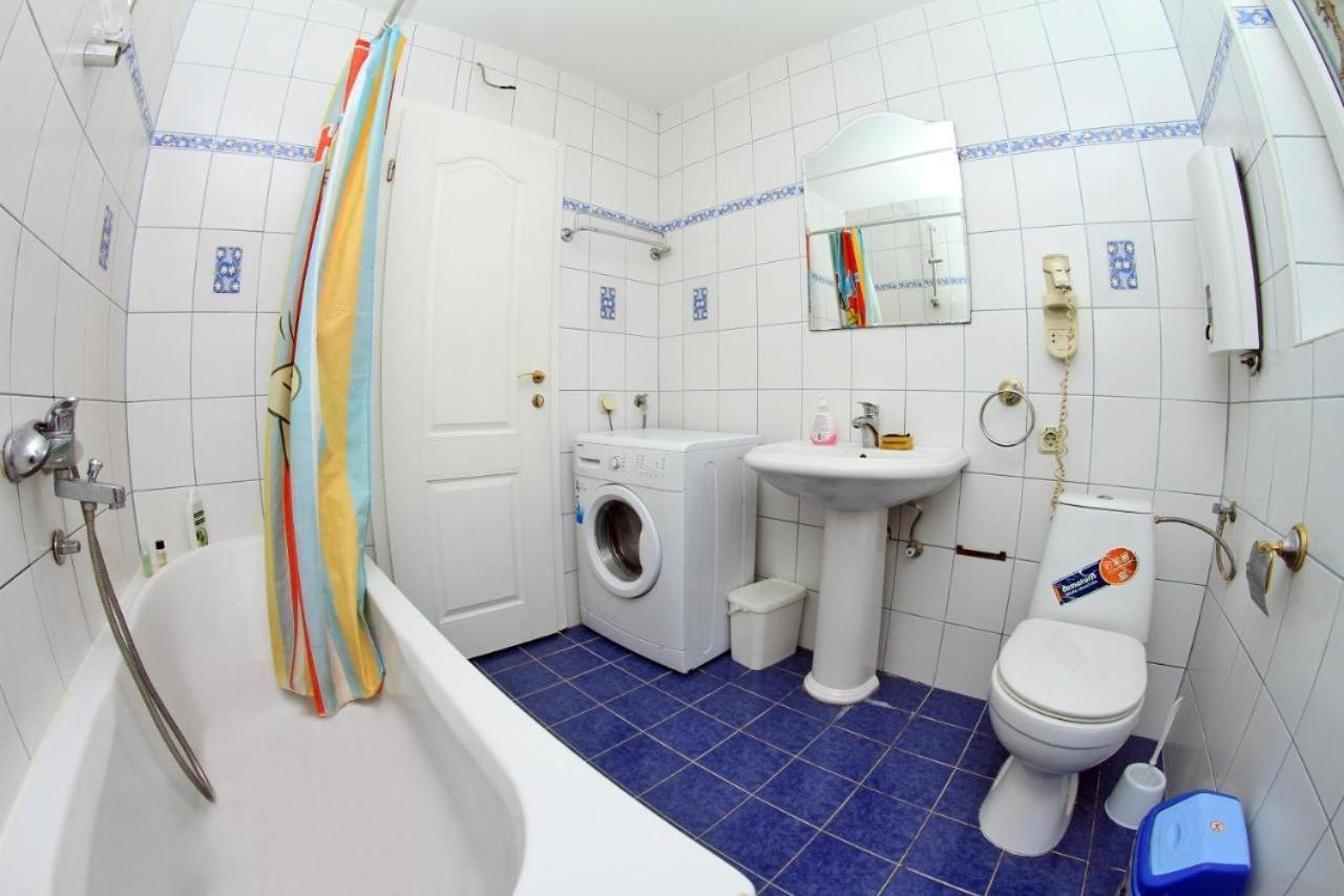 Golden Age Hostel Охрид Екстер'єр фото