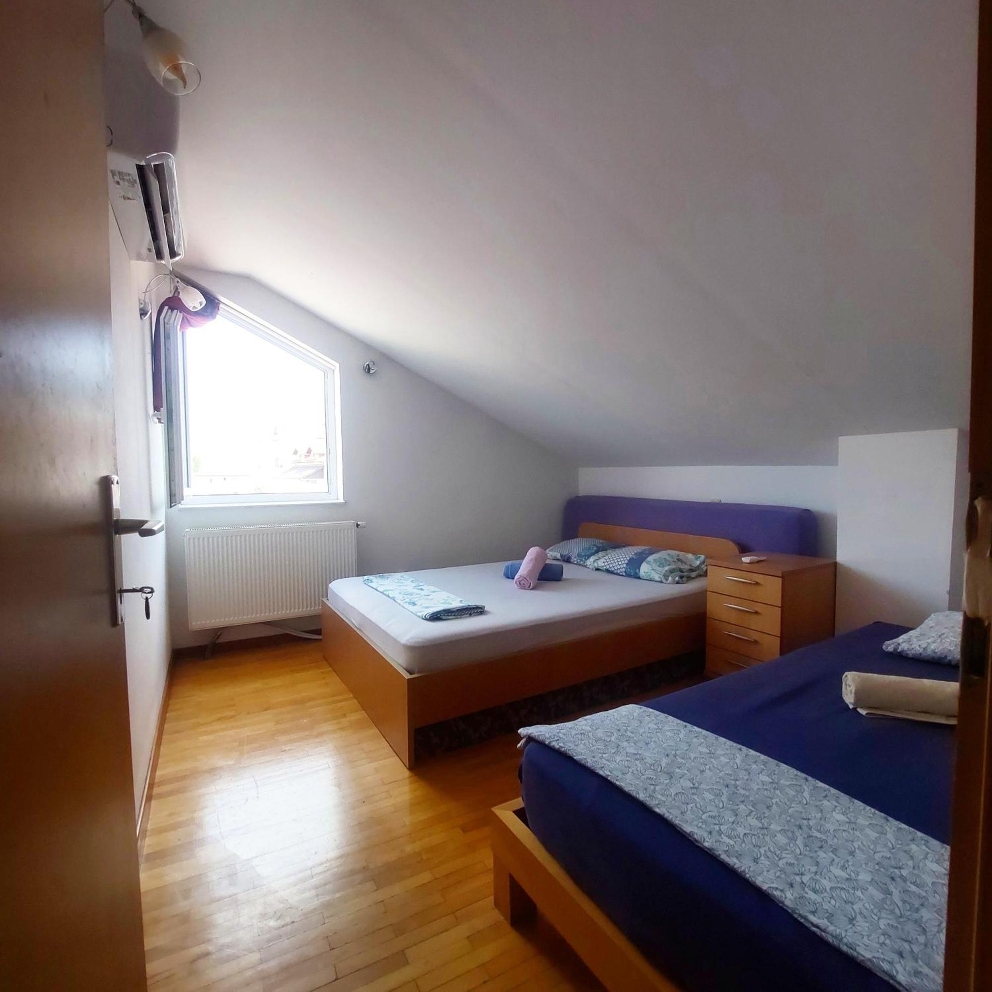 Golden Age Hostel Охрид Екстер'єр фото
