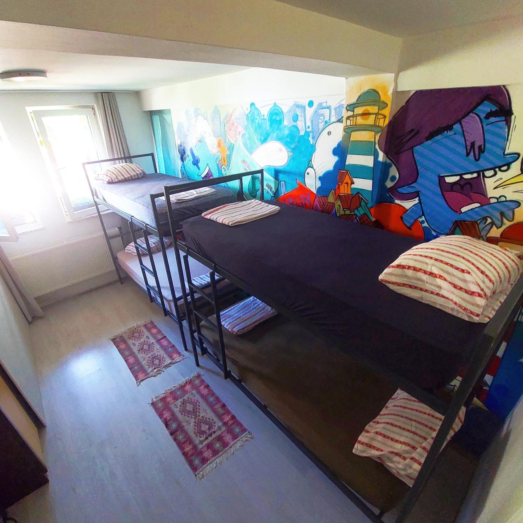 Golden Age Hostel Охрид Екстер'єр фото